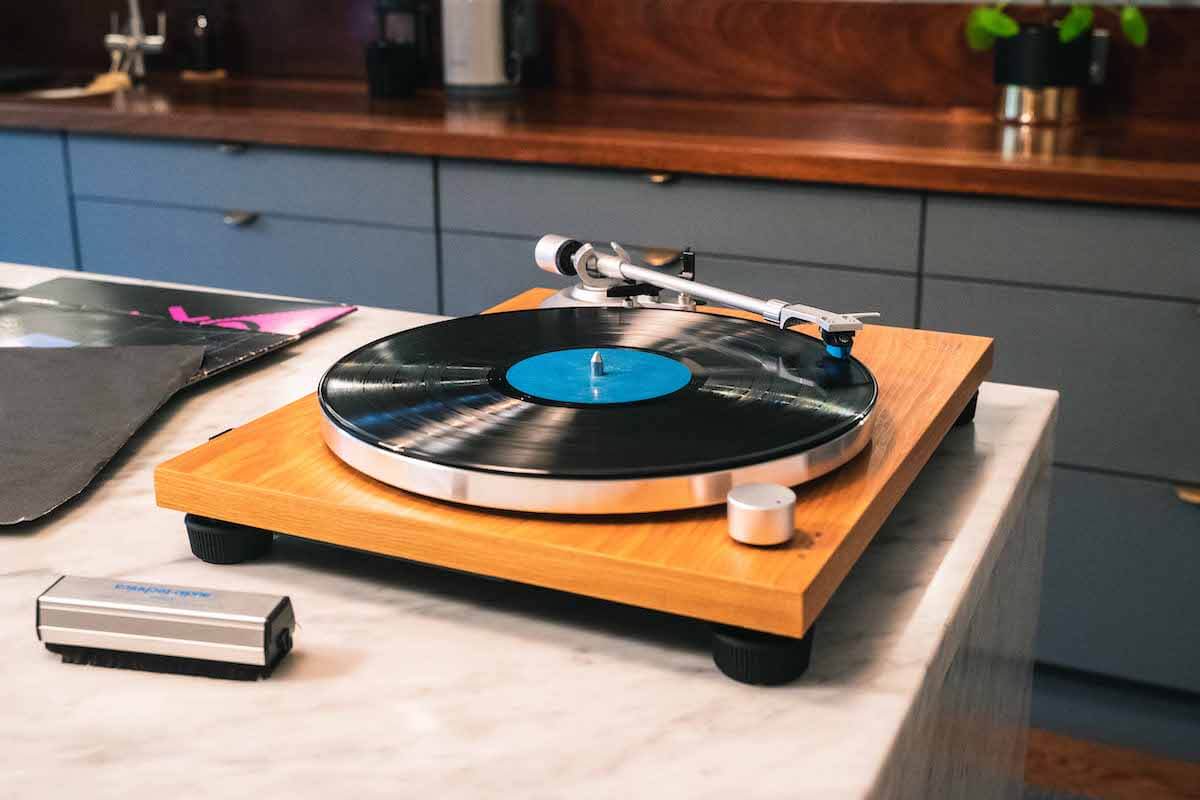 Audio-Technica AT-LPW30TK Fully Manual Belt-Driven Turntable | Smart ...
