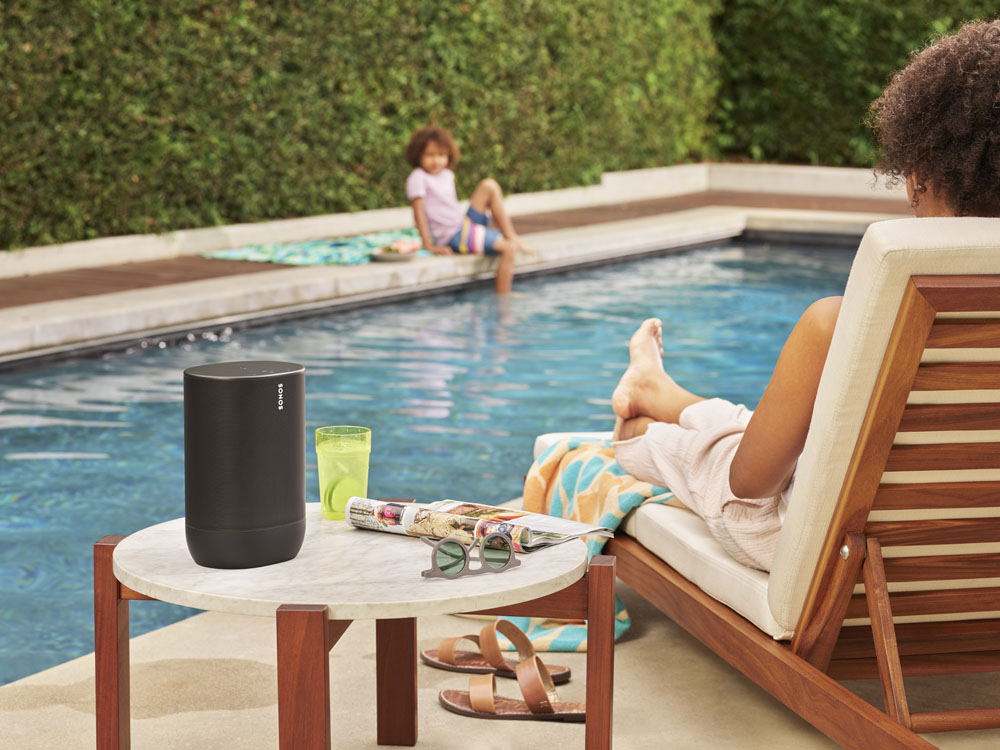 sonos-move-swimming-pool