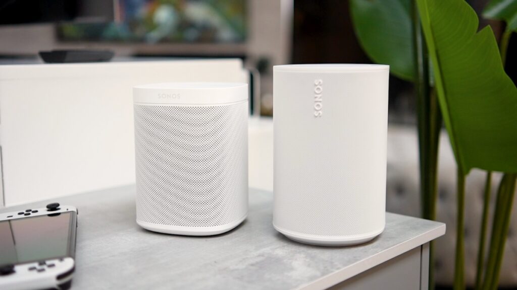 sonos era 100 and sonos one gen 2 side by side