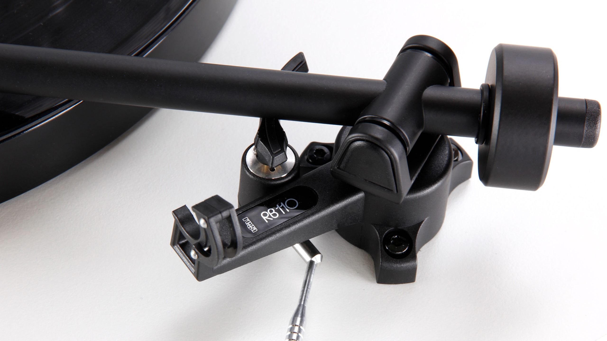 rega-planar-1-tonearm