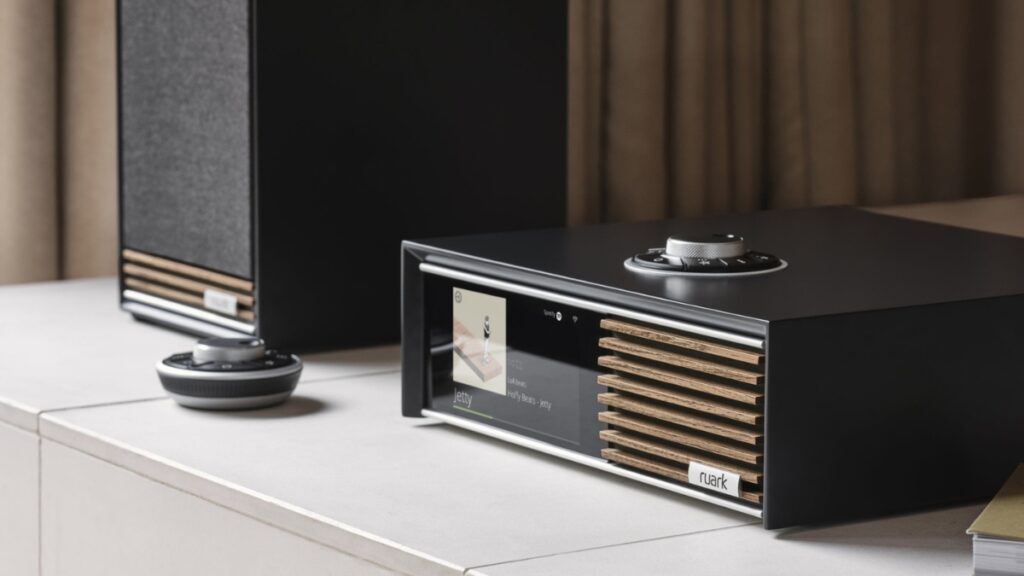 Ruark R610 on media unit