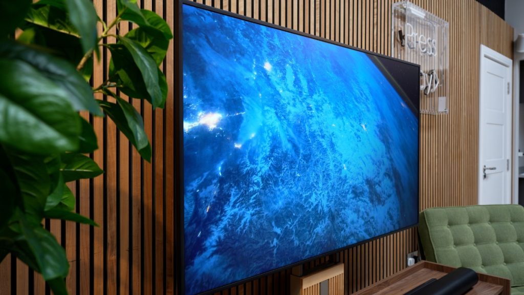 Samsung Frame Pro side angle